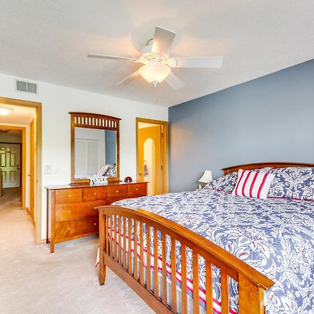 Cozy Lake Ozark Condo Rental With Grill, Pool Access Exterior photo